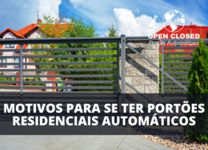 Portões residenciais automáticos em área de condomínio com casas modernas