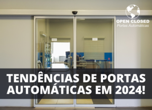 Porta automática de vidro em entrada de escritório moderno